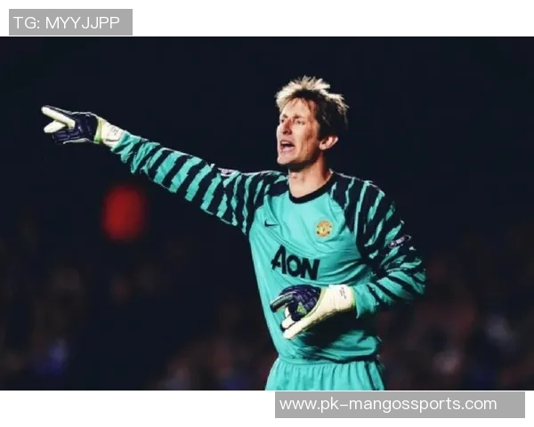 《足球超级球星2018全新赛季竞技盛宴荣耀归来球员挑战与突破》